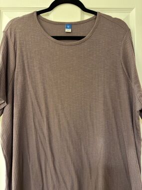 Old Navy Luxe Ribbed Crewneck Top in Plum